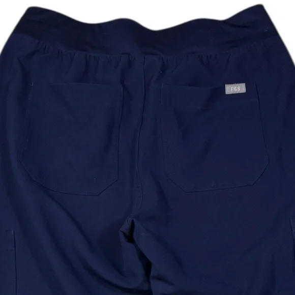 FIGS High Waisted Yola Scrub Pants in Navy | Size M/P - Picture 7 of 9